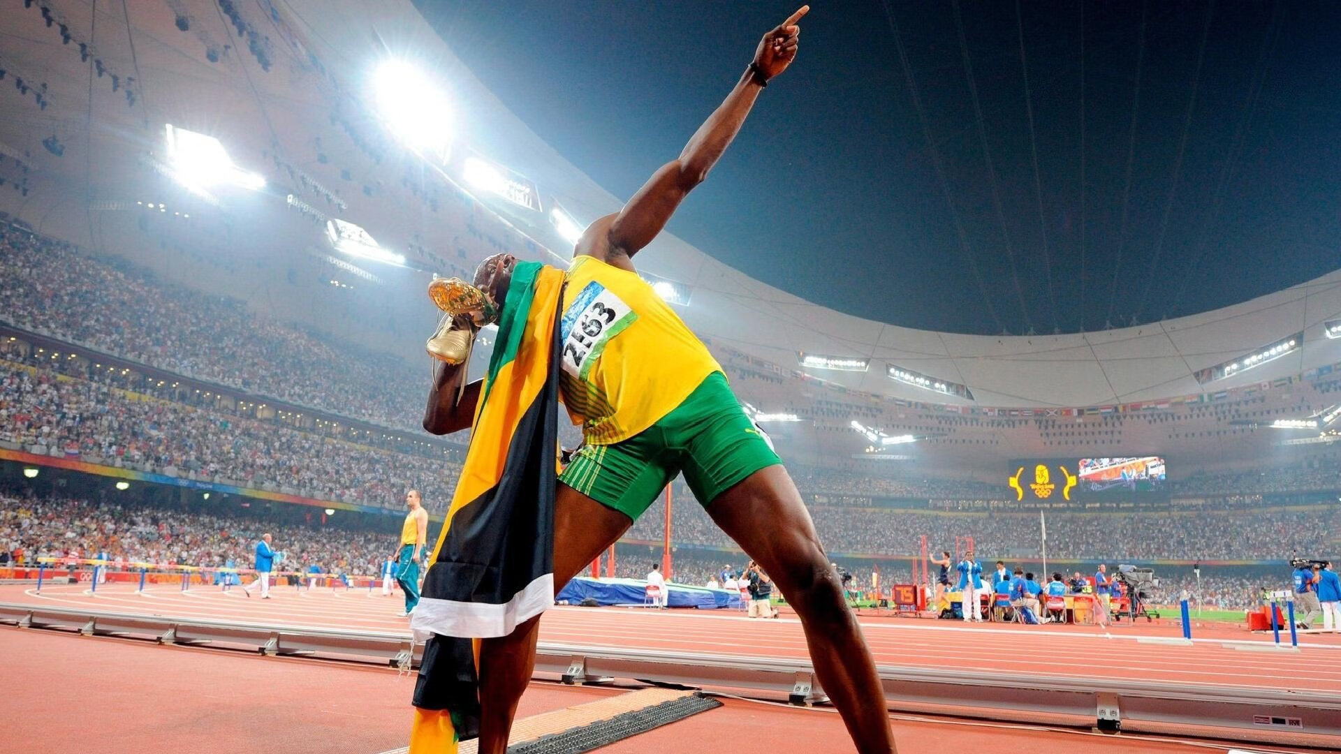 开云登录线上-疯狂一夜，加时绝杀、转会暗战、雄鹿备战，全球体育迷沸腾！